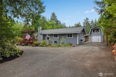 681 N Beacon Point Loop N, Lilliwaup, WA 98555
