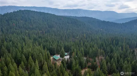 570 Sweetbriar Ln, Leavenworth, WA 98826