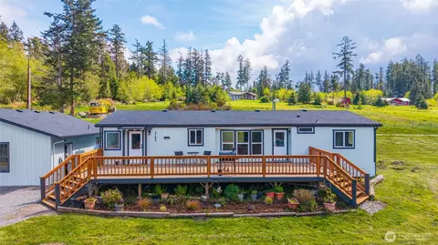 2192 Nautilus Rd, Freeland, WA 98249
