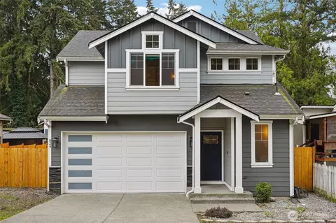 824 99th St S, Tacoma, WA 98444