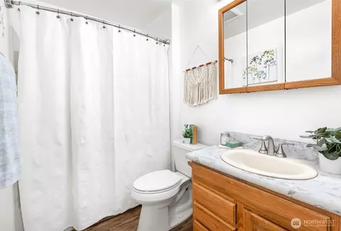 Bath - 20214 12th Dr SE, Bothell, WA 98012 photo 2 of 2