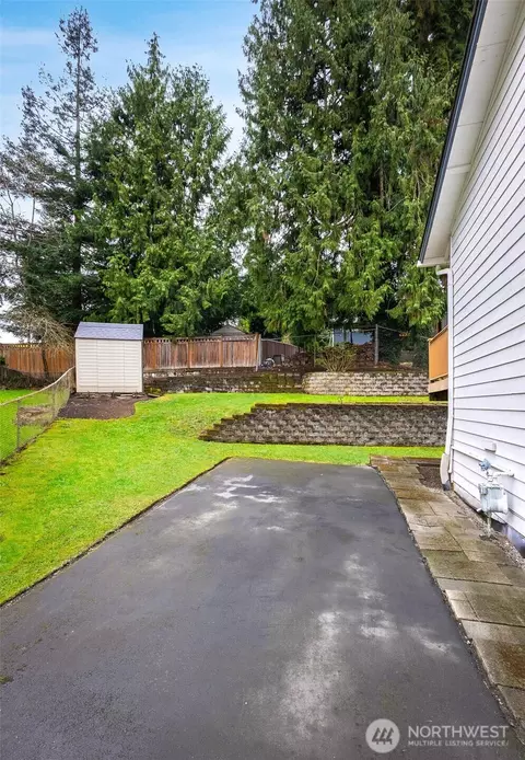 Exterior - 20214 12th Dr SE, Bothell, WA 98012 photo 8 of 15
