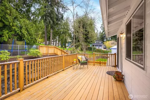 Exterior - 20214 12th Dr SE, Bothell, WA 98012 photo 2 of 15