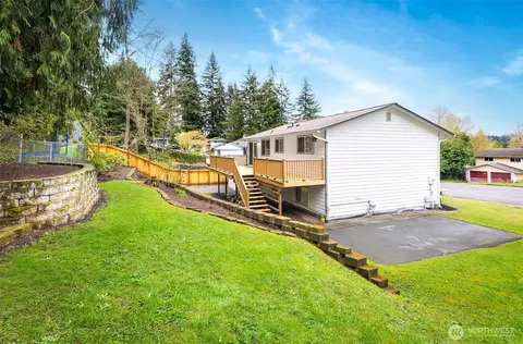 Exterior - 20214 12th Dr SE, Bothell, WA 98012 photo 3 of 15