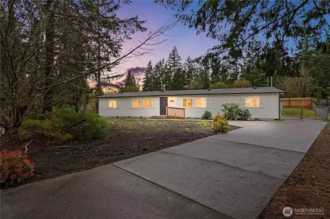 6494 Glen Ct SE, Lacey, WA 98503