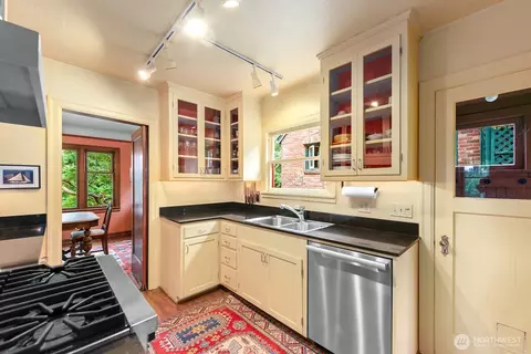 1226 25th Ave E, Seattle, WA 98112 photo 14