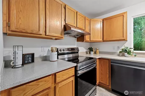 Kitchen - 7408 2nd Dr SE, Everett, WA 98203 photo 1 of 4