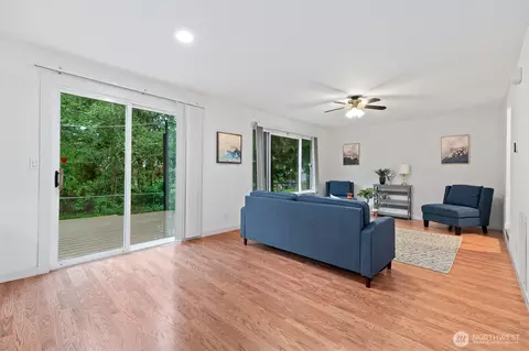 Living - 7408 2nd Dr SE, Everett, WA 98203 photo 6 of 6