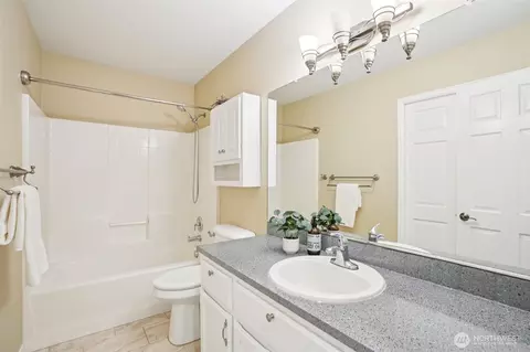 Bath - 2006 NW Fargo Loop, Camas, WA 98607 photo 2 of 3