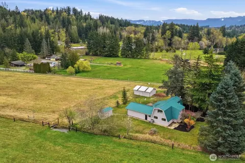 38207 SE 45th Pl, Snoqualmie, WA 98065