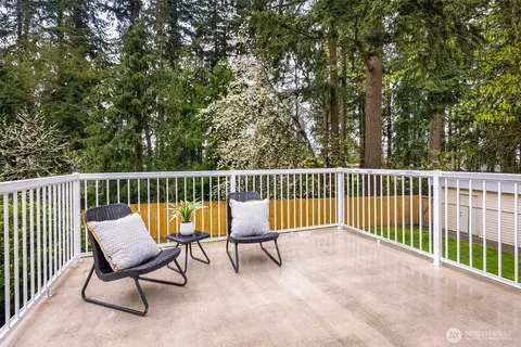 Exterior - 5402 West Dr, Everett, WA 98203 photo 3 of 17
