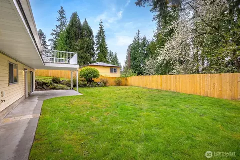 Exterior - 5402 West Dr, Everett, WA 98203 photo 6 of 17