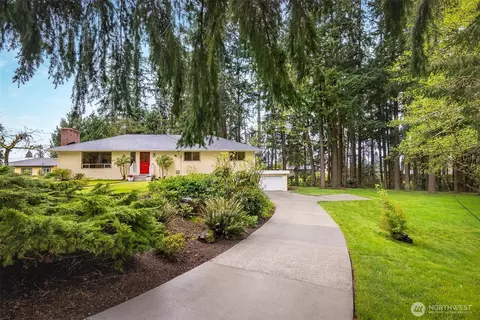 Exterior - 5402 West Dr, Everett, WA 98203 photo 11 of 17