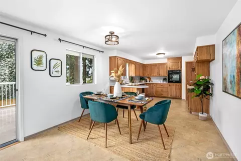 Dining - 5402 West Dr, Everett, WA 98203 photo 1 of 1