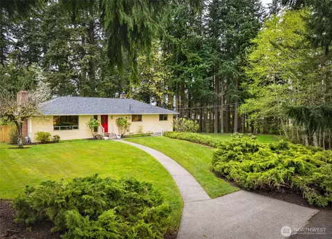 Exterior - 5402 West Dr, Everett, WA 98203 photo 2 of 17