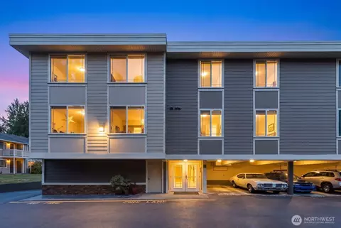 937 N 200th St #B 203, Shoreline, WA 98133