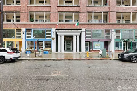 526 1st Ave S #405, Seattle, WA 98104