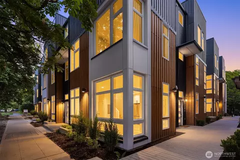 1713 17th Ave, Seattle, WA 98122