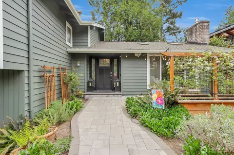 2212 186th Ave NE, Redmond, WA 98052