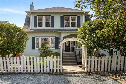 1507 15th St, Anacortes, WA 98221