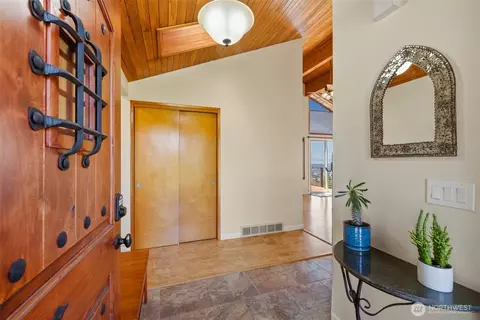 Entry Way - 465 Quails Roost Rd, Sequim, WA 98382 photo 1 of 2