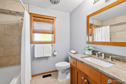 Bath - 465 Quails Roost Rd, Sequim, WA 98382 photo 3 of 5