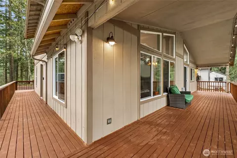 17631 Clear Lake Blvd SE, Yelm, WA 98597