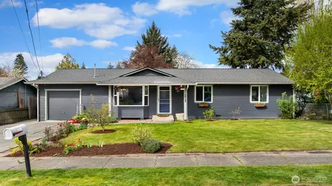 26205 14th Ave S, Des Moines, WA 98198