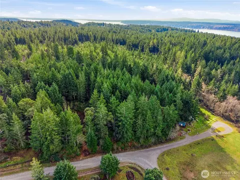 20906 7th St SW, Lakebay, WA 98349