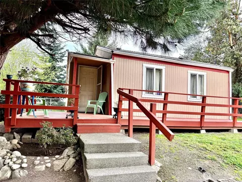 10028 30th Ave SW, Seattle, WA 98146