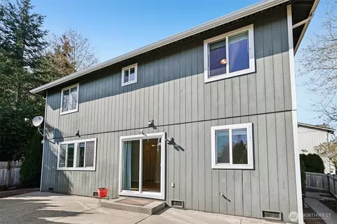 Exterior - 3206 96th Pl SE, Everett, WA 98208 photo 4 of 7