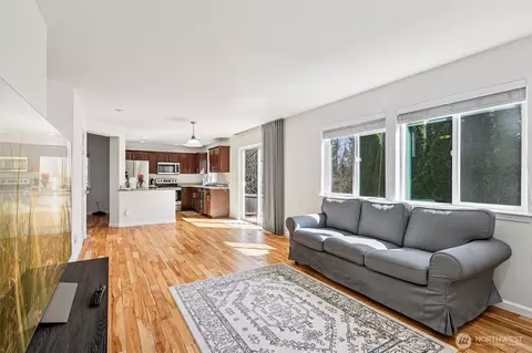 Living - 3206 96th Pl SE, Everett, WA 98208 photo 2 of 2