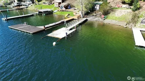 1070 Taku Dr, Sedro Woolley, WA 98284