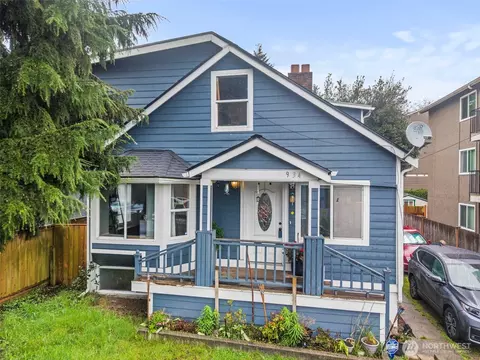 934 N 100th St, Seattle, WA 98133