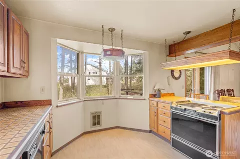 Kitchen - 23414 46th Ave E, Spanaway, WA 98387 photo 1 of 4