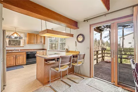 Kitchen - 23414 46th Ave E, Spanaway, WA 98387 photo 2 of 4