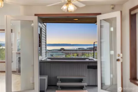 1930 Grand Ave #2, Everett, WA 98201