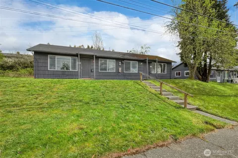 3326 3328 Halverson Ave, Bremerton, WA 98310