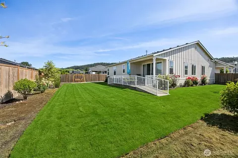 Exterior - 5594 157th Ave Ct E, Sumner, WA 98390 photo 7 of 9