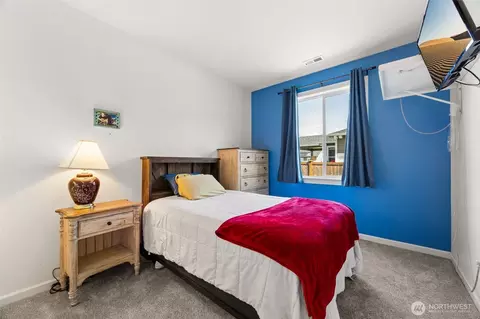 Bedroom - 5594 157th Ave Ct E, Sumner, WA 98390 photo 4 of 4