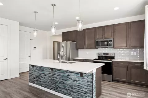 Kitchen - 5594 157th Ave Ct E, Sumner, WA 98390 photo 1 of 3