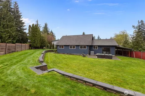 Exterior - 22720 2nd Pl W, Bothell, WA 98021 photo 3 of 9