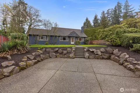 Exterior - 22720 2nd Pl W, Bothell, WA 98021 photo 5 of 9