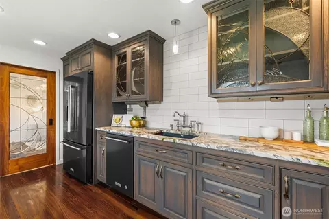 Kitchen - 22720 2nd Pl W, Bothell, WA 98021 photo 2 of 3