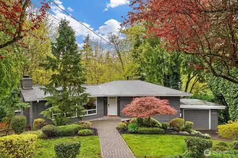 15803 81st Ave NE, Kenmore, WA 98028