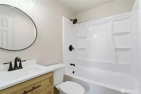 Bath - 552 Edith Ave, Walla Walla, WA 99362 photo 1 of 1