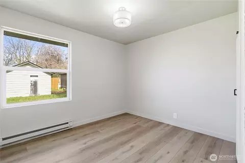 Bedroom - 552 Edith Ave, Walla Walla, WA 99362 photo 3 of 4