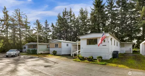 2210 Old Hwy 99 Rd #15, Mount Vernon, WA 98273