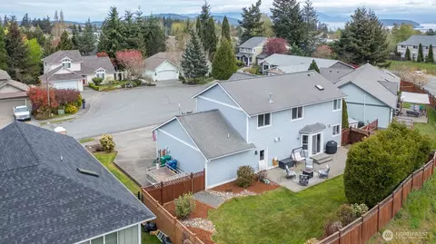 2215 37th Ct, Anacortes, WA 98221