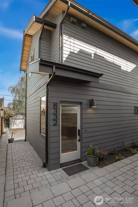 8332 24th Ave NW, Seattle, WA 98117